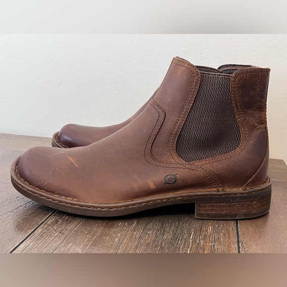 Born Brown Leather Chelsea Boots Mens size 10 - Picture 1 of 11